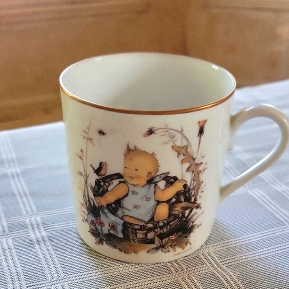 Vintage 1973 Schmid Child Cup
